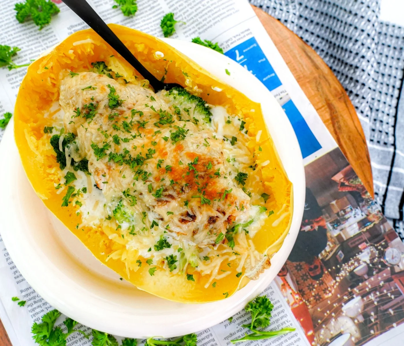 Chicken Alfredo Spaghetti Squash Boats